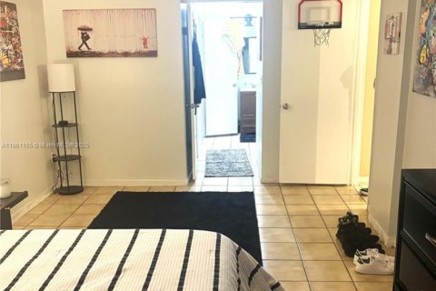 Copropriété à vendre à Miami, Floride: 2 chambres, 103.12 m2 № 1983433 - photo 10
