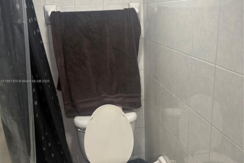 Copropriété à vendre à Miami, Floride: 2 chambres, 103.12 m2 № 1983433 - photo 20