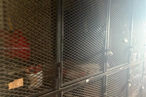 Copropriété à vendre à Miami, Floride: 2 chambres, 103.12 m2 № 1983433 - photo 28