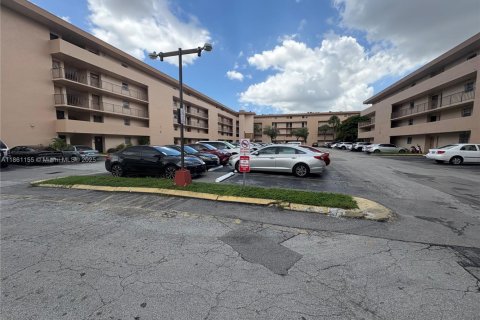 Condominio en venta en Miami, Florida, 2 dormitorios, 103.12 m2 № 1983433 - foto 1