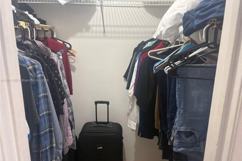 Copropriété à vendre à Miami, Floride: 2 chambres, 103.12 m2 № 1983433 - photo 13