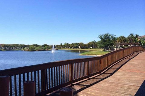 Touwnhouse à vendre à Miramar, Floride: 2 chambres, 100.33 m2 № 2240917 - photo 27