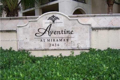 Touwnhouse à Miramar, Floride 2 chambres, 100.33 m2 № 2240917