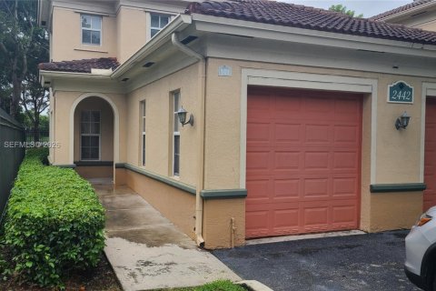 Touwnhouse à vendre à Miramar, Floride: 2 chambres, 100.33 m2 № 2240917 - photo 2