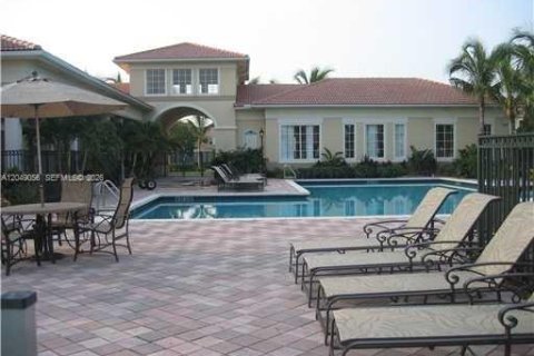 Touwnhouse à vendre à Miramar, Floride: 2 chambres, 100.33 m2 № 2240917 - photo 25