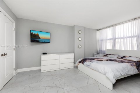Condominio en venta en Hollywood, Florida, 2 dormitorios, 99.41 m2 № 1990778 - foto 12