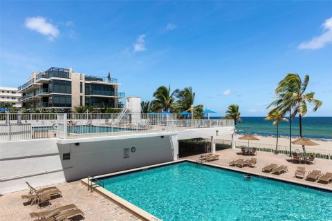 Condominio en venta en Hollywood, Florida, 2 dormitorios, 99.41 m2 № 1990778 - foto 30