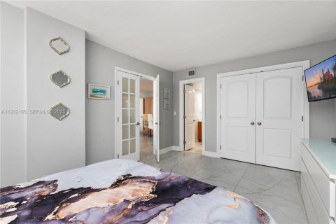 Condominio en venta en Hollywood, Florida, 2 dormitorios, 99.41 m2 № 1990778 - foto 14