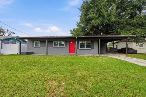 House in Orlando, Florida 3 bedrooms, 82.5 sq.m. № 2324349