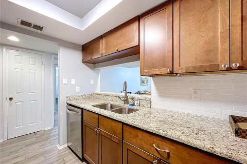 Condominio en venta en Clearwater, Florida, 2 dormitorios, 88.72 m2 № 1901936 - foto 7