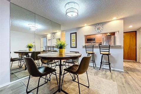 Condominio en venta en Clearwater, Florida, 2 dormitorios, 88.72 m2 № 1901936 - foto 9