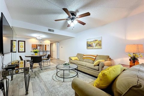 Condominio en venta en Clearwater, Florida, 2 dormitorios, 88.72 m2 № 1901936 - foto 13