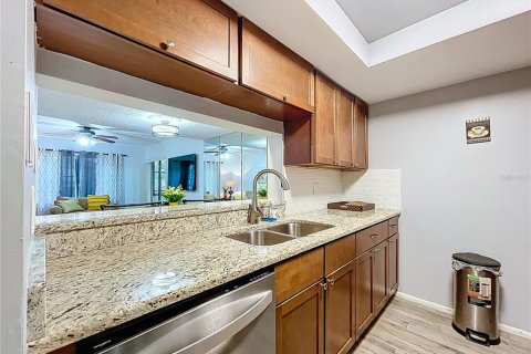 Condominio en venta en Clearwater, Florida, 2 dormitorios, 88.72 m2 № 1901936 - foto 4