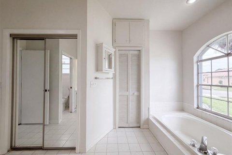 Купить виллу или дом в Ривервью, Флорида 3 комнаты, 184.04м2, № 2227381 - фото 20