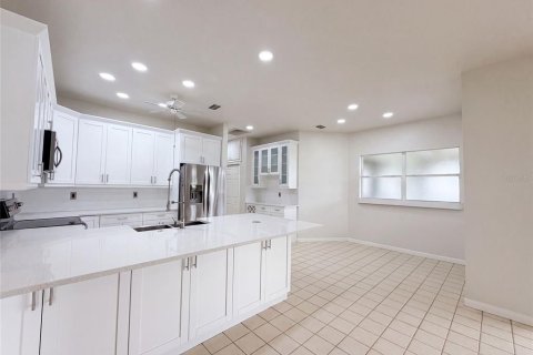 Купить виллу или дом в Ривервью, Флорида 3 комнаты, 184.04м2, № 2227381 - фото 8