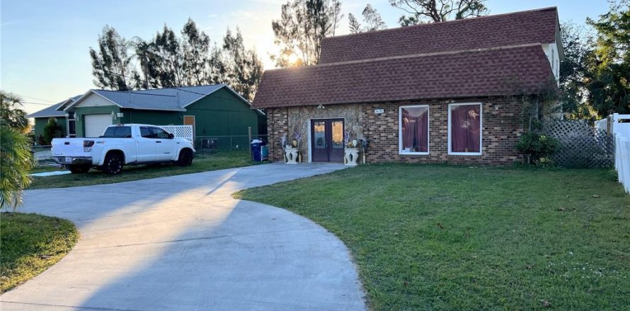 Casa en Bradenton, Florida 5 dormitorios, 288 m2 № 1733645