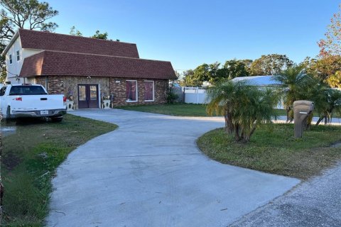 Casa en venta en Bradenton, Florida, 5 dormitorios, 288 m2 № 1733645 - foto 3