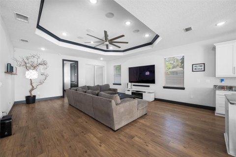 Villa ou maison à vendre à New Port Richey, Floride: 3 chambres, 177.44 m2 № 2207830 - photo 13