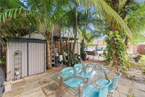 Adosado en venta en Hialeah, Florida, 3 dormitorios, 154.68 m2 № 2015862 - foto 26