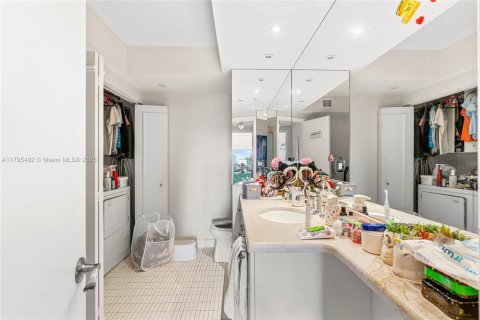 Купить кондоминиум в Авентура, Флорида 2 спальни, 144.93м2, № 1726692 - фото 15