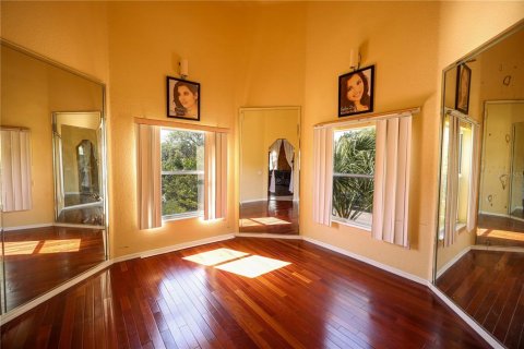 House in New Port Richey, Florida 4 bedrooms, 251.58 sq.m. № 1597300 - photo 27