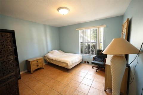 House in New Port Richey, Florida 4 bedrooms, 251.58 sq.m. № 1597300 - photo 12