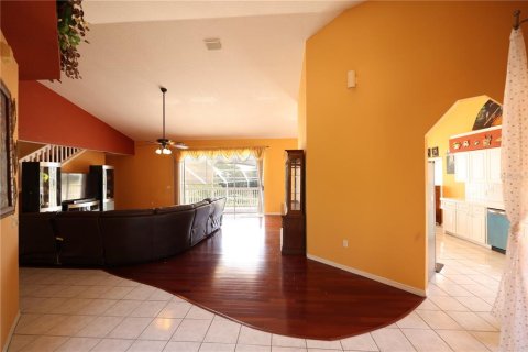 House in New Port Richey, Florida 4 bedrooms, 251.58 sq.m. № 1597300 - photo 19