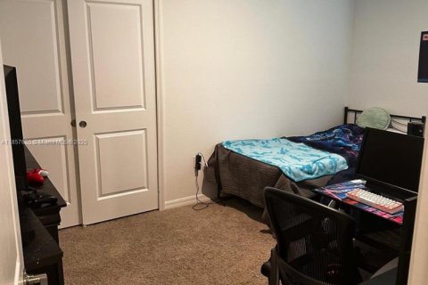 Villa ou maison à vendre à Davenport, Floride: 4 chambres № 2022657 - photo 9