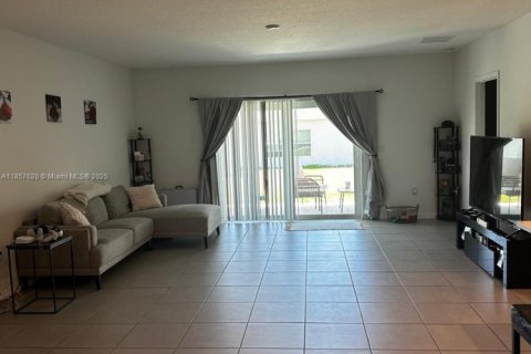 Villa ou maison à vendre à Davenport, Floride: 4 chambres № 2022657 - photo 13