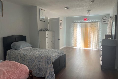 Casa en alquiler en Tampa, Florida, 3 dormitorios, 151.34 m2 № 1567441 - foto 6