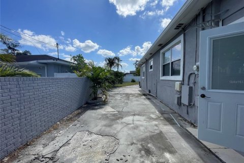 Casa en alquiler en Tampa, Florida, 3 dormitorios, 151.34 m2 № 1567441 - foto 21
