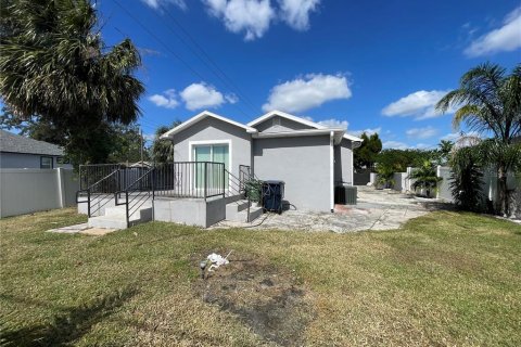 Casa en alquiler en Tampa, Florida, 3 dormitorios, 151.34 m2 № 1567441 - foto 23