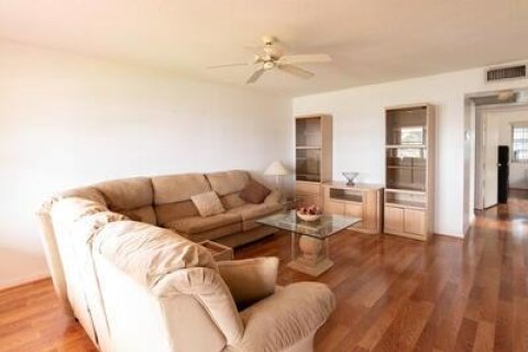 Condominio en alquiler en West Palm Beach, Florida, 2 dormitorios, 74.14 m2 № 1159773 - foto 1