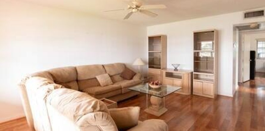 Condominio en West Palm Beach, Florida, 2 dormitorios № 1159773