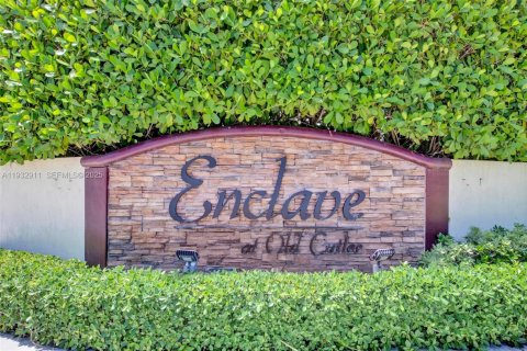 Casa en alquiler en Cutler Bay, Florida, 4 dormitorios, 266.63 m2 № 1991698 - foto 2