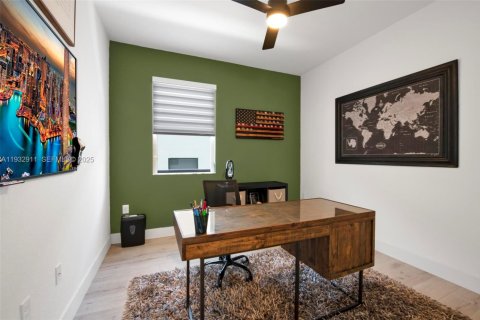 Casa en alquiler en Cutler Bay, Florida, 4 dormitorios, 266.63 m2 № 1991698 - foto 23