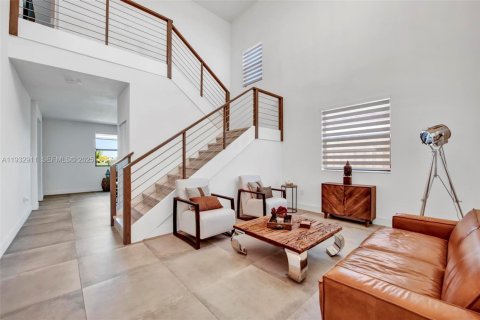 Casa en alquiler en Cutler Bay, Florida, 4 dormitorios, 266.63 m2 № 1991698 - foto 6