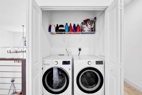 Casa en alquiler en Cutler Bay, Florida, 4 dormitorios, 266.63 m2 № 1991698 - foto 29