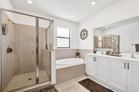 Casa en alquiler en Cutler Bay, Florida, 4 dormitorios, 266.63 m2 № 1991698 - foto 22