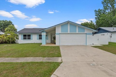 Casa en venta en Tampa, Florida, 3 dormitorios, 190.17 m2 № 1747660 - foto 1