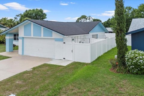 Casa en venta en Tampa, Florida, 3 dormitorios, 190.17 m2 № 1747660 - foto 3