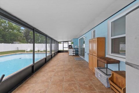 House in Tampa, Florida 3 bedrooms, 190.17 sq.m. № 1747660 - photo 16