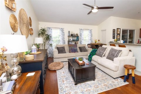 Condo in Gainesville, Florida, 2 bedrooms  № 2099223 - photo 6