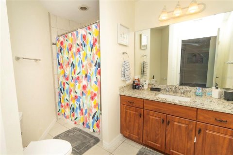 Condo in Gainesville, Florida, 2 bedrooms  № 2099223 - photo 16