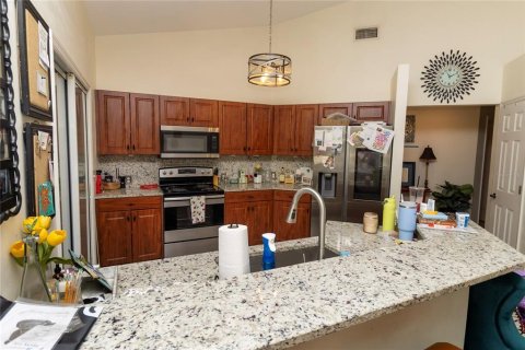 Condo in Gainesville, Florida, 2 bedrooms  № 2099223 - photo 9