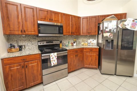 Condo in Gainesville, Florida, 2 bedrooms  № 2099223 - photo 7
