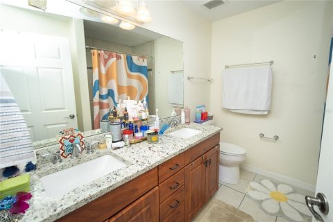 Condo in Gainesville, Florida, 2 bedrooms  № 2099223 - photo 13
