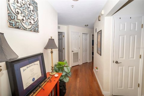 Condo in Gainesville, Florida, 2 bedrooms  № 2099223 - photo 3