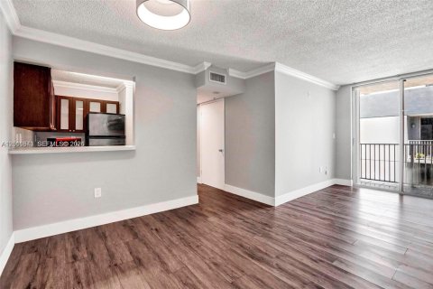 Copropriété à louer à Miami, Floride: 2 chambres, 57.23 m2 № 2076656 - photo 5