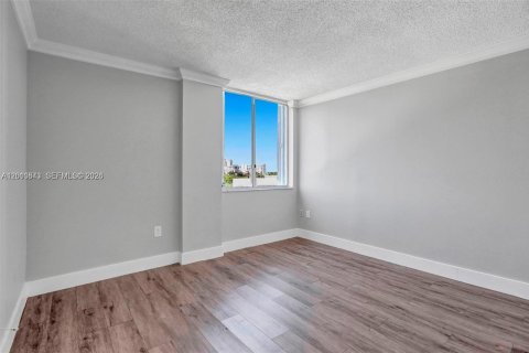 Copropriété à louer à Miami, Floride: 2 chambres, 57.23 m2 № 2076656 - photo 10